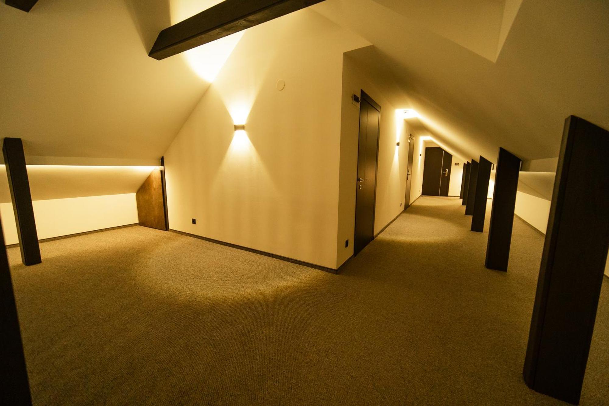 Royal Wood Hotel Rokytne  エクステリア 写真