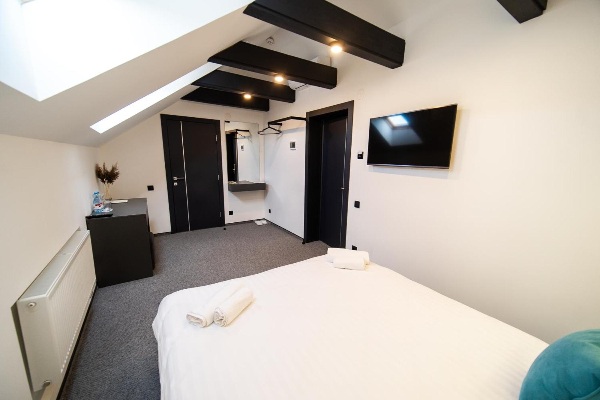 Royal Wood Hotel Rokytne  エクステリア 写真