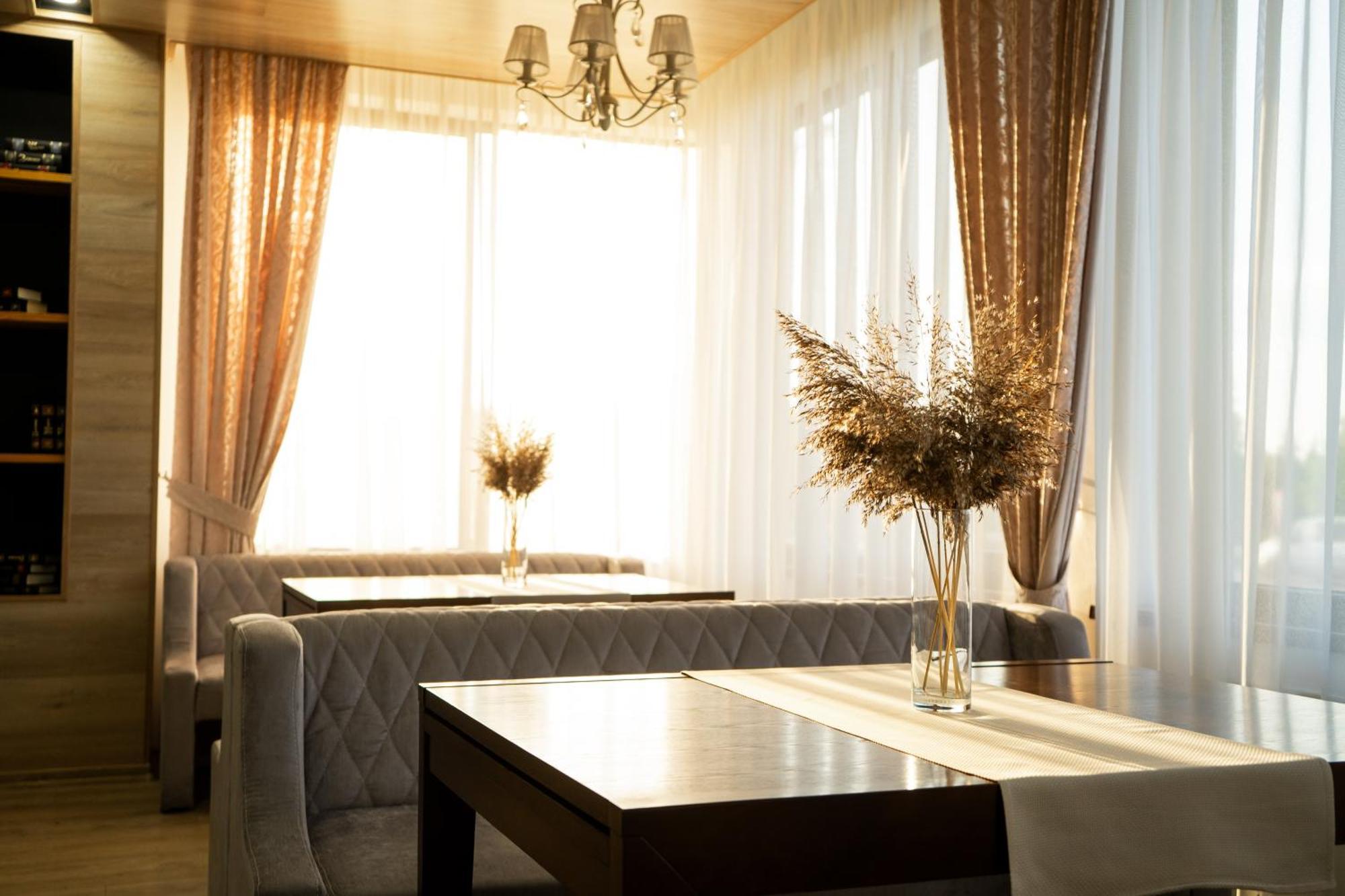 Royal Wood Hotel Rokytne  エクステリア 写真