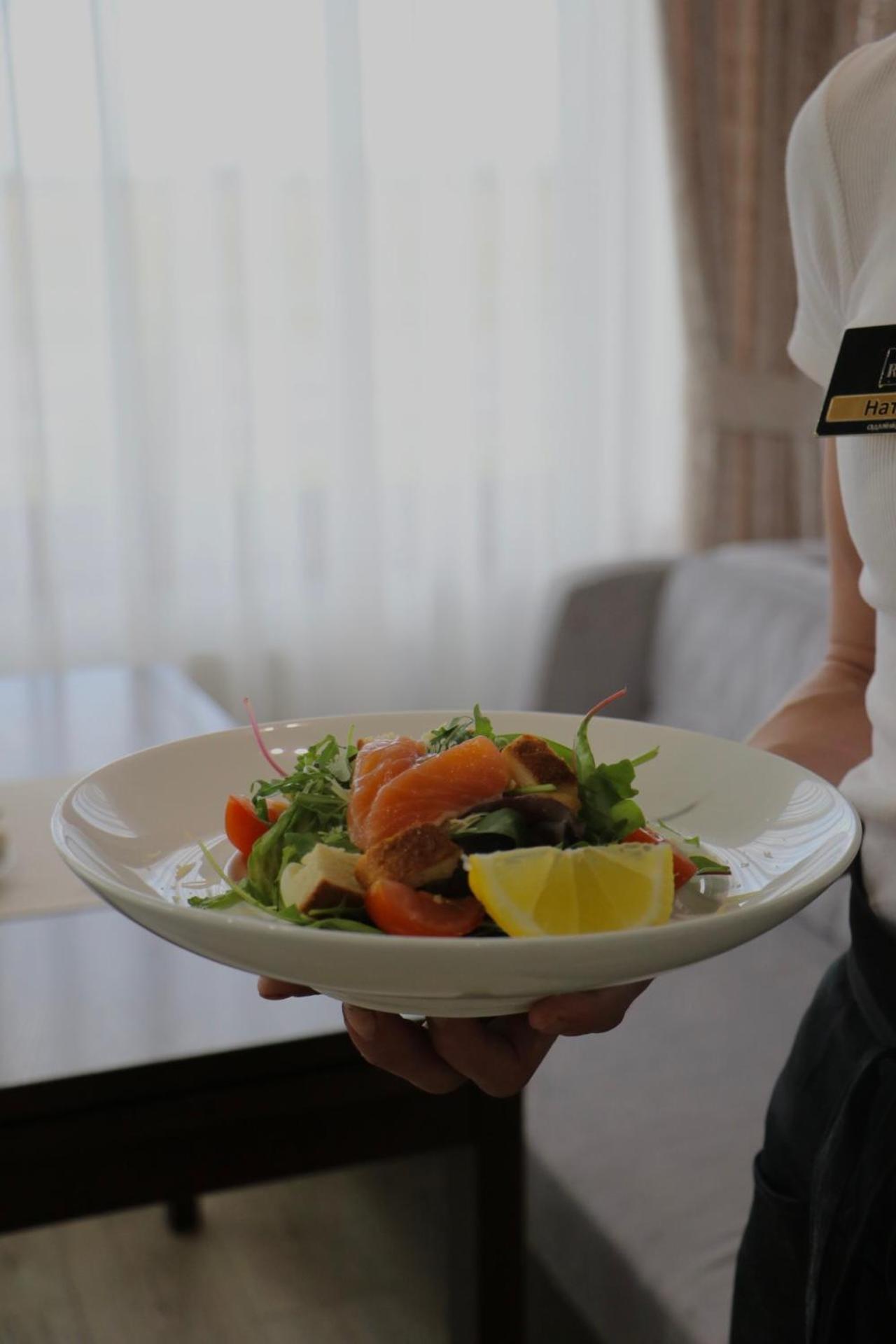 Royal Wood Hotel Rokytne  エクステリア 写真